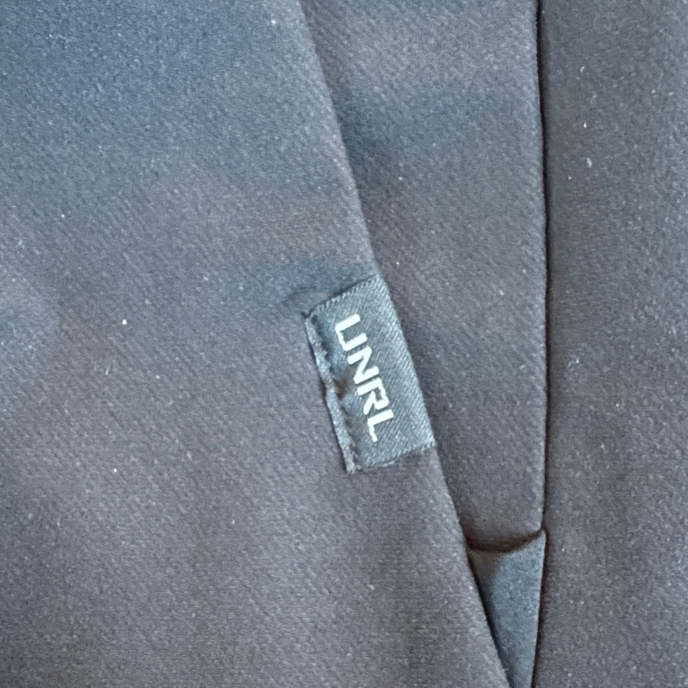 Boys/youth Black Joggers - Picture 3 of 3